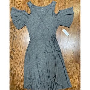 Francesca’s NWT Cold Shoulder Wrap Dress